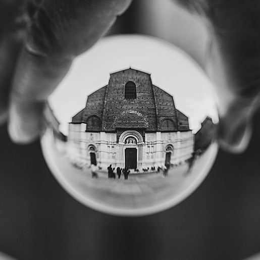 800px-Basilica_di_San_Petronio,_lensball_photo